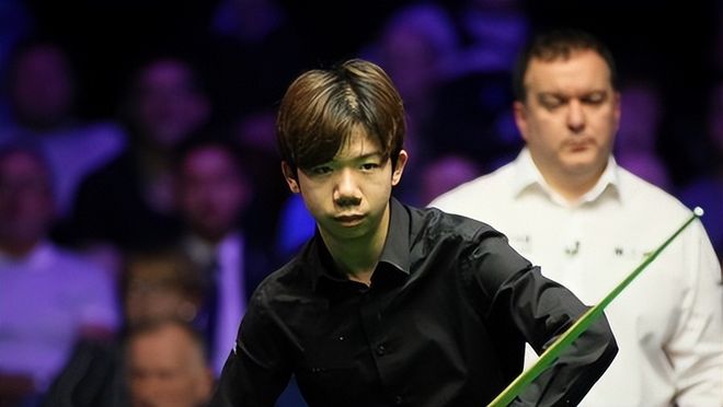 赛打下了坚 赛打下了坚